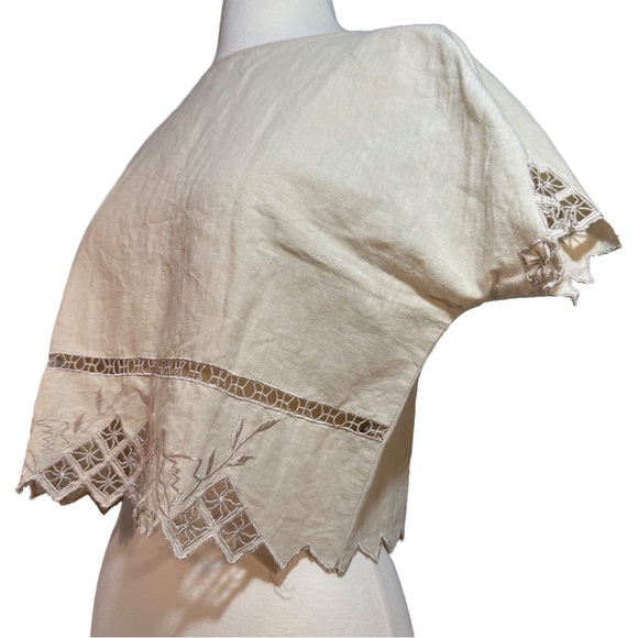 Vintage 1980’s Maurada Cream Dainty Crochet Flutter Sleeve Crop Top ✨Like New✨ - Picture 10 of 13